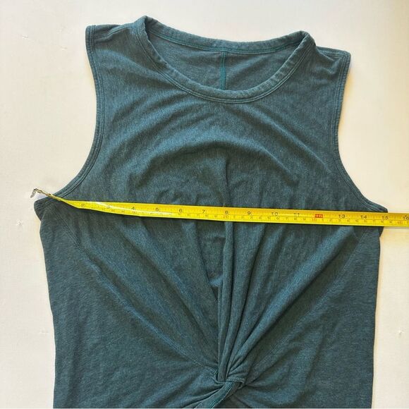lululemon Crescent Tank twisted knot front size 2 - Picture 8 of 9